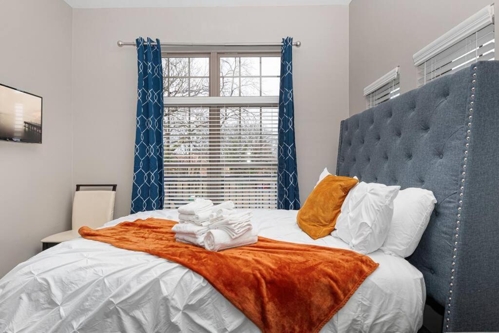 Chic Uptown Unit With Gym, Pool Appartement Charlotte Buitenkant foto