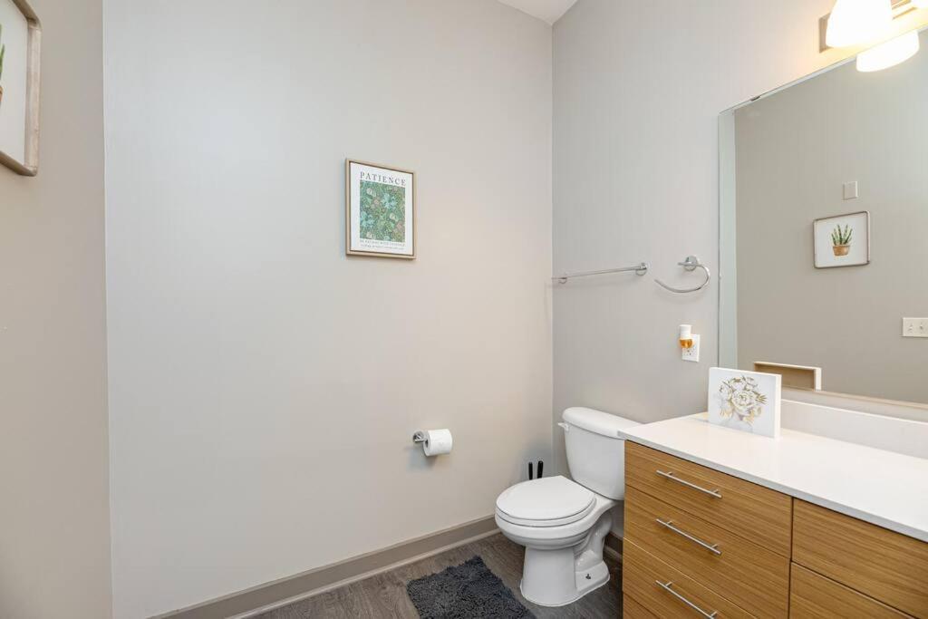 Chic Uptown Unit With Gym, Pool Appartement Charlotte Buitenkant foto